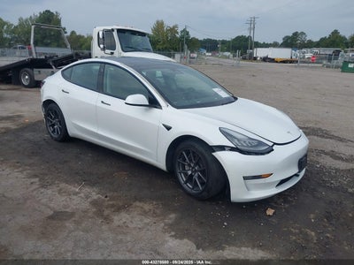 2021 TESLA MODEL 3 STANDARD RANGE PLUS REAR-WHEEL DRIVE