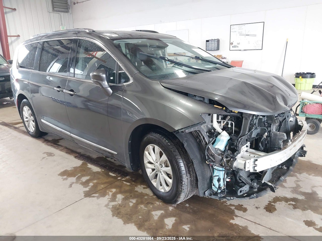 2C4RC1EG1JR****** · 2018 CHRYSLER PACIFICA TOURING L PLUS