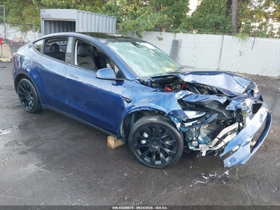 7SAYGDEE3PA****** · 2023 TESLA MODEL Y AWD/LONG RANGE DUAL MOTOR ALL-WHEEL DRIVE