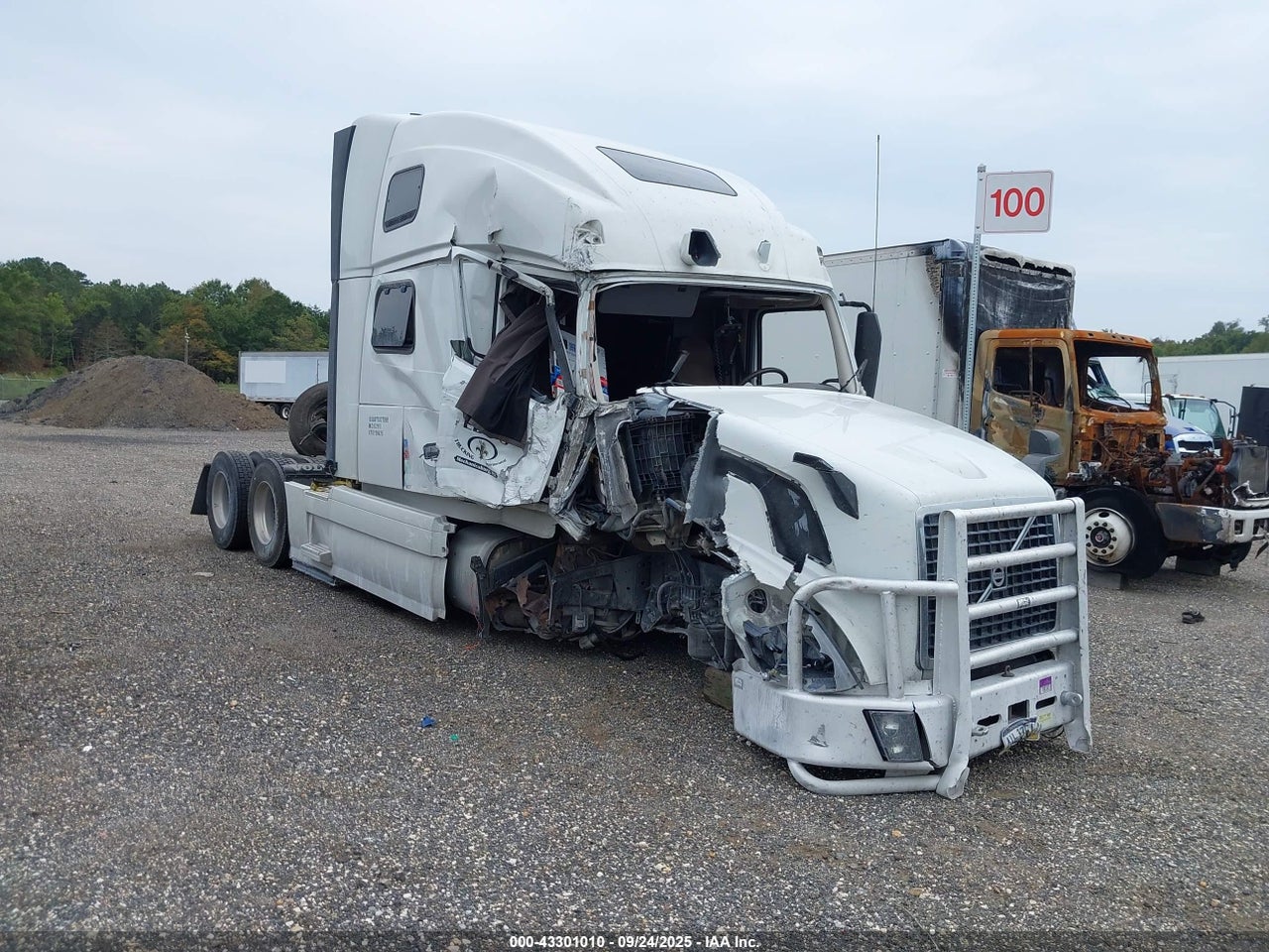 2017 VOLVO VNL