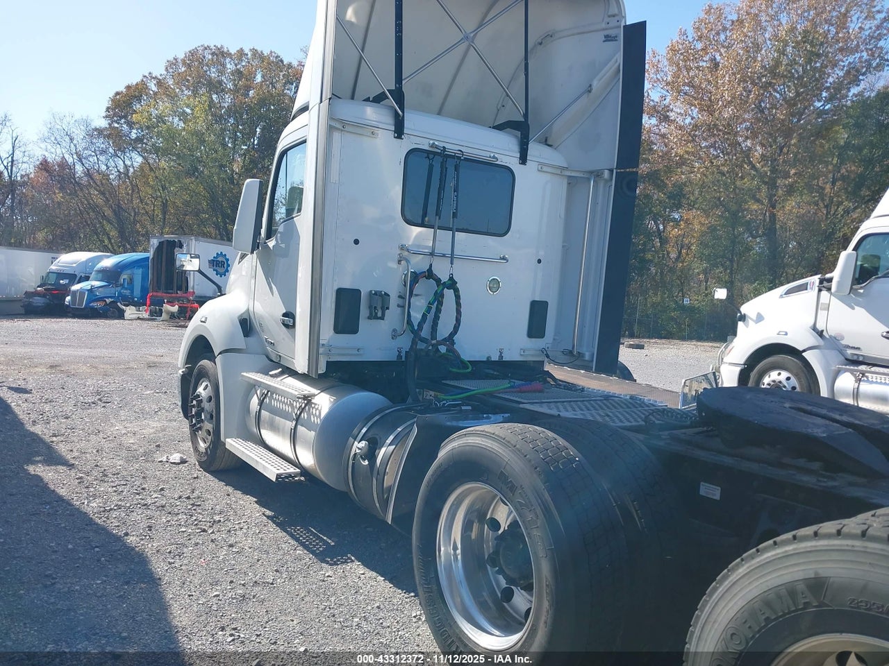 2020 KENWORTH T680 · 3/4
