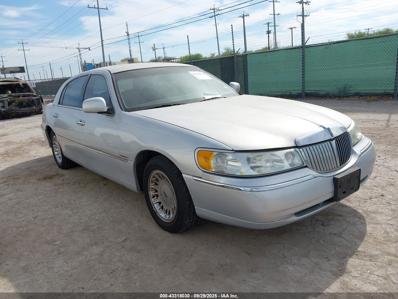 1999 LINCOLN TOWN CAR CARTIER