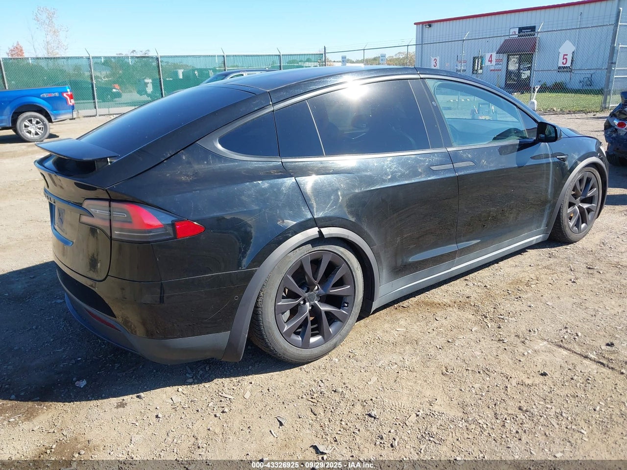 2017 TESLA MODEL X · 4/11