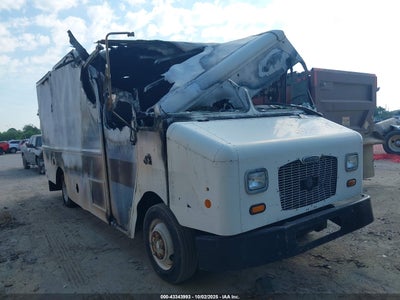 2013 FREIGHTLINER CHASSIS M LINE WALK-IN VAN