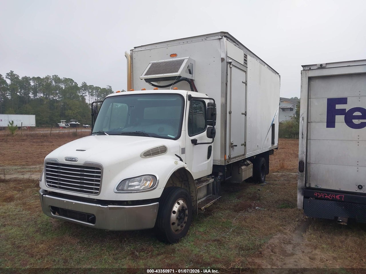 2015 FREIGHTLINER M2 106 MEDIUM DUTY · 2/4