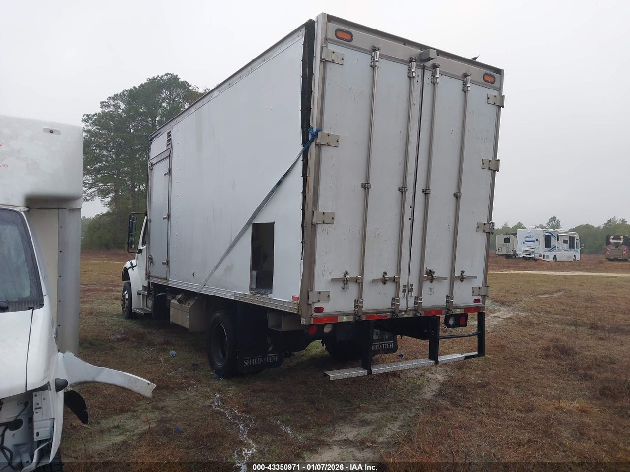 2015 FREIGHTLINER M2 106 MEDIUM DUTY · 3/4