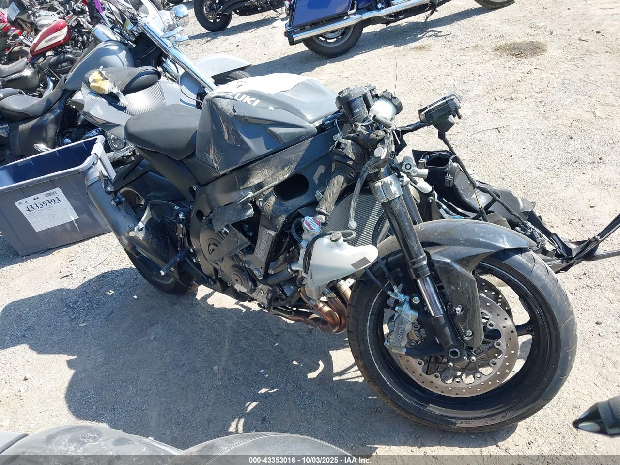 JS1GN7FAXS7****** · 2025 SUZUKI GSX-R600