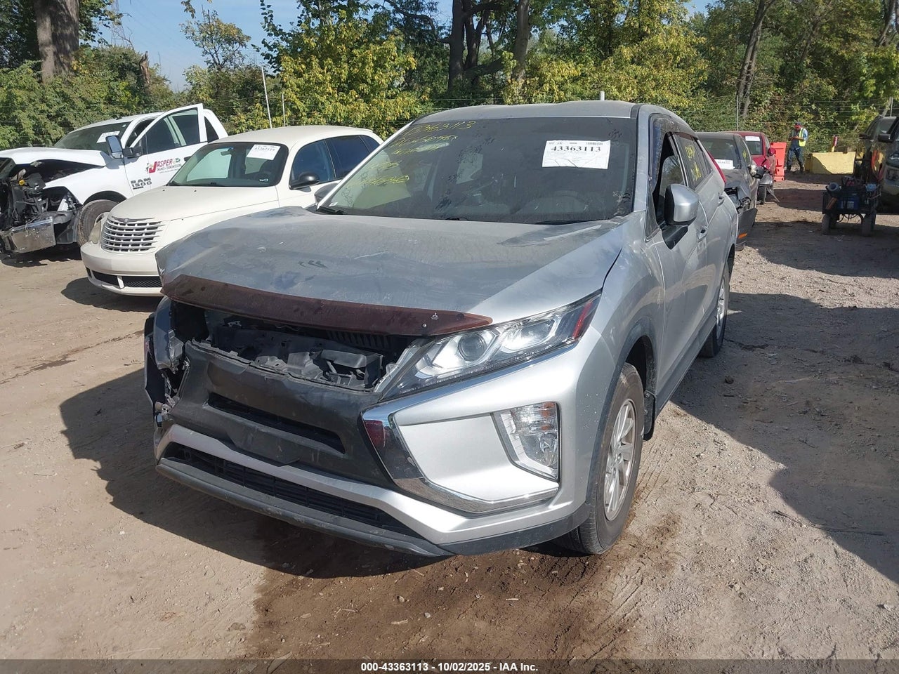 2019 MITSUBISHI ECLIPSE CROSS ES · 2/10