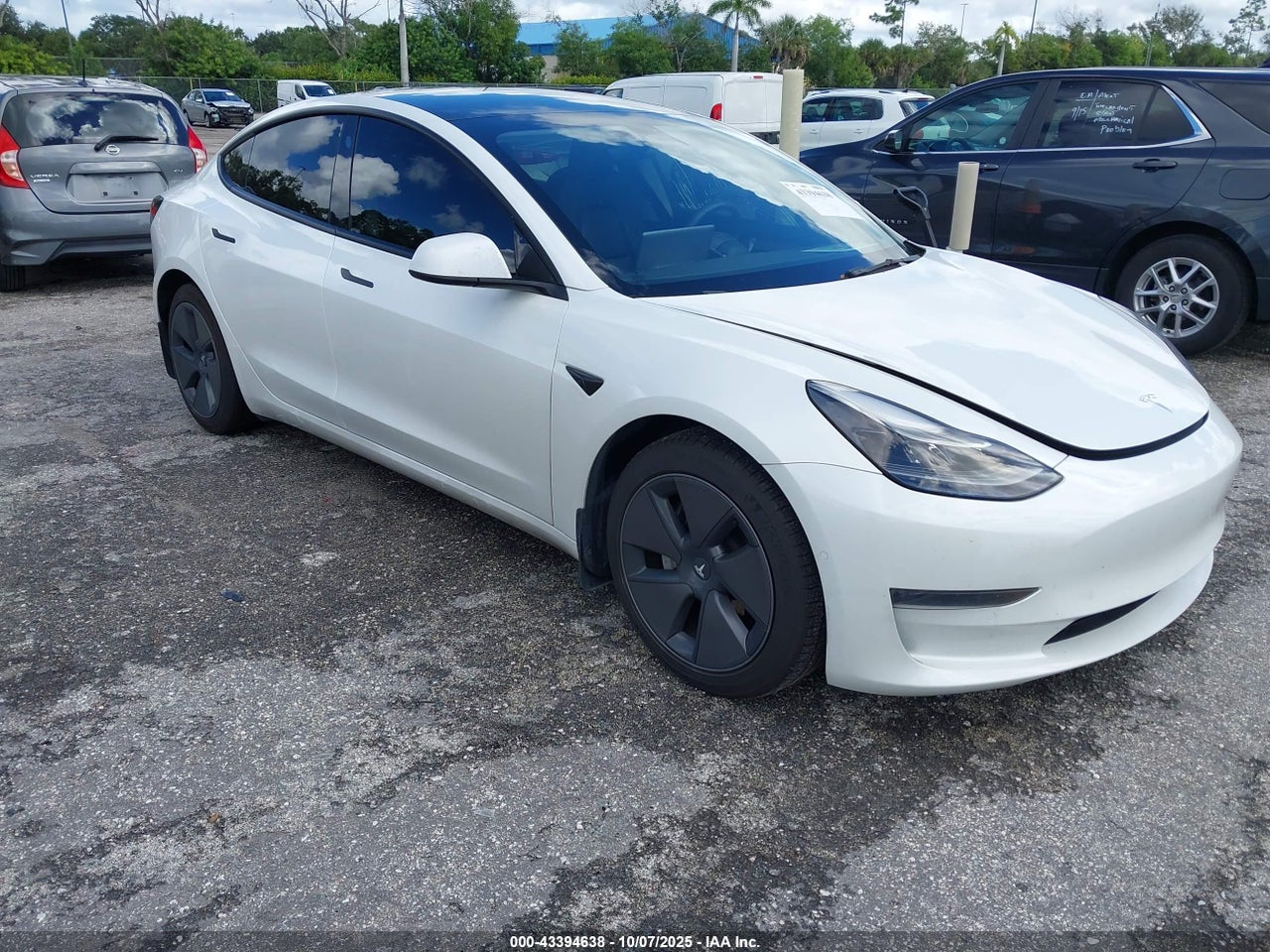 5YJ3E1EA9NF****** · 2022 TESLA MODEL 3 REAR-WHEEL DRIVE