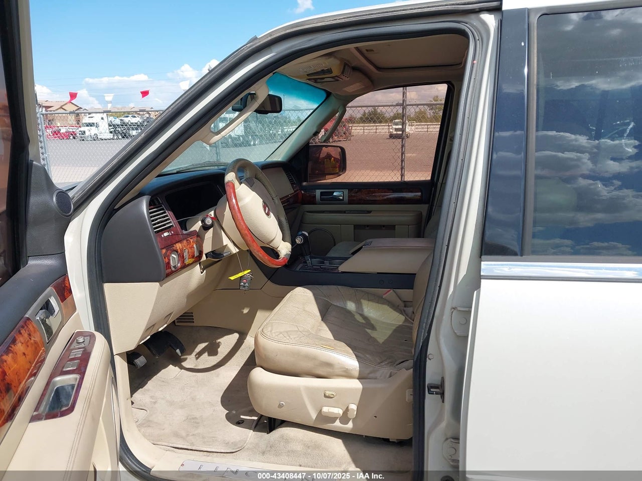 2006 LINCOLN NAVIGATOR LUXURY/ULTIMATE · 5/11
