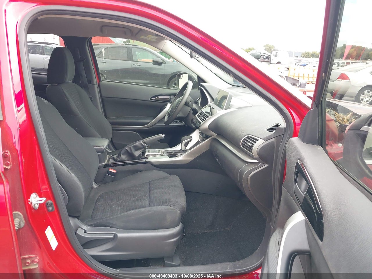 2018 MITSUBISHI ECLIPSE CROSS LE · 5/11