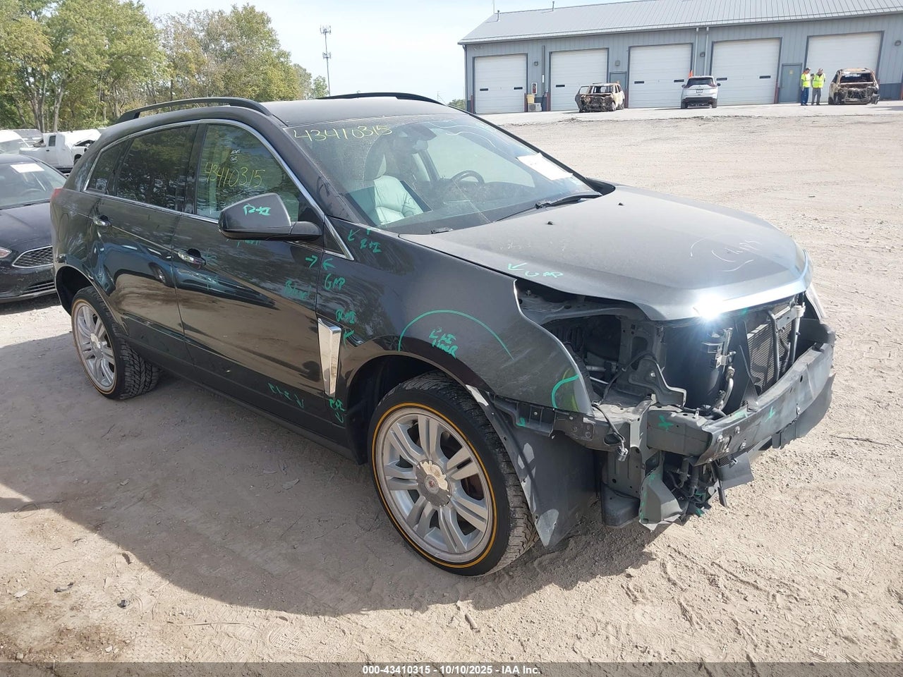 3GYFNAE33FS****** · 2015 CADILLAC SRX STANDARD