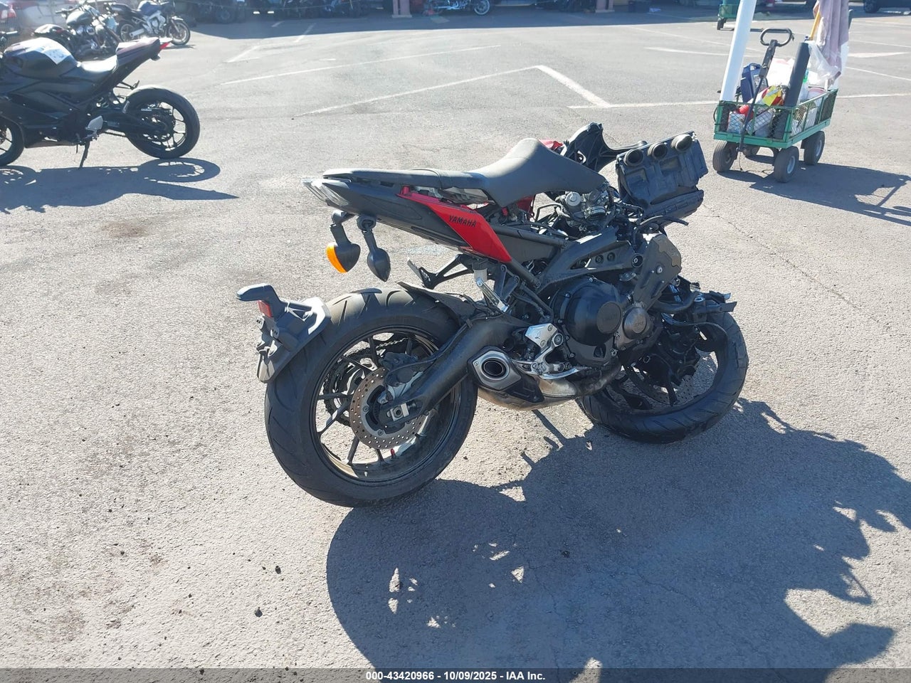 2017 YAMAHA FZ09 · 4/11