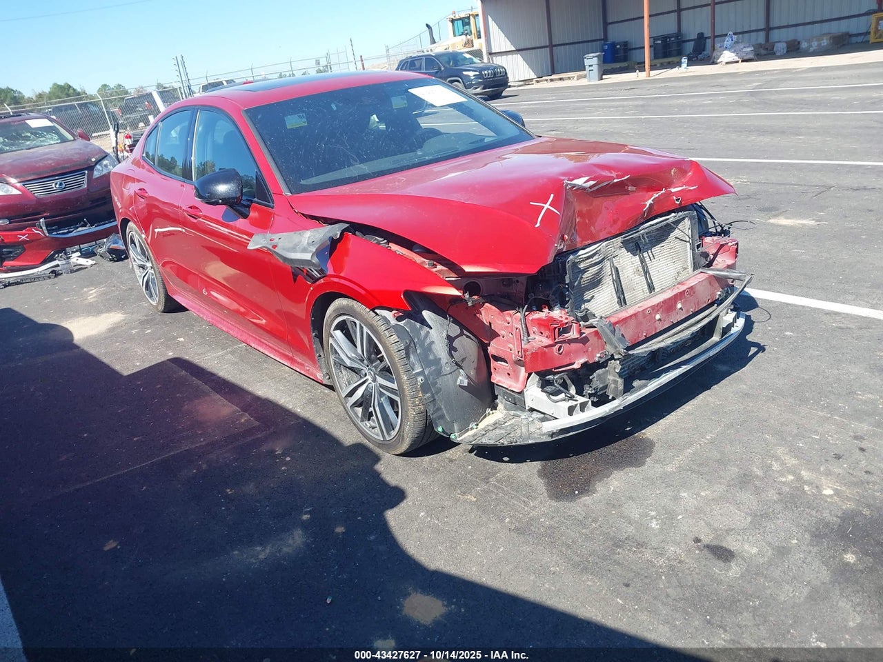 7JRA22TM3KG****** · 2019 VOLVO S60 T6 R-DESIGN