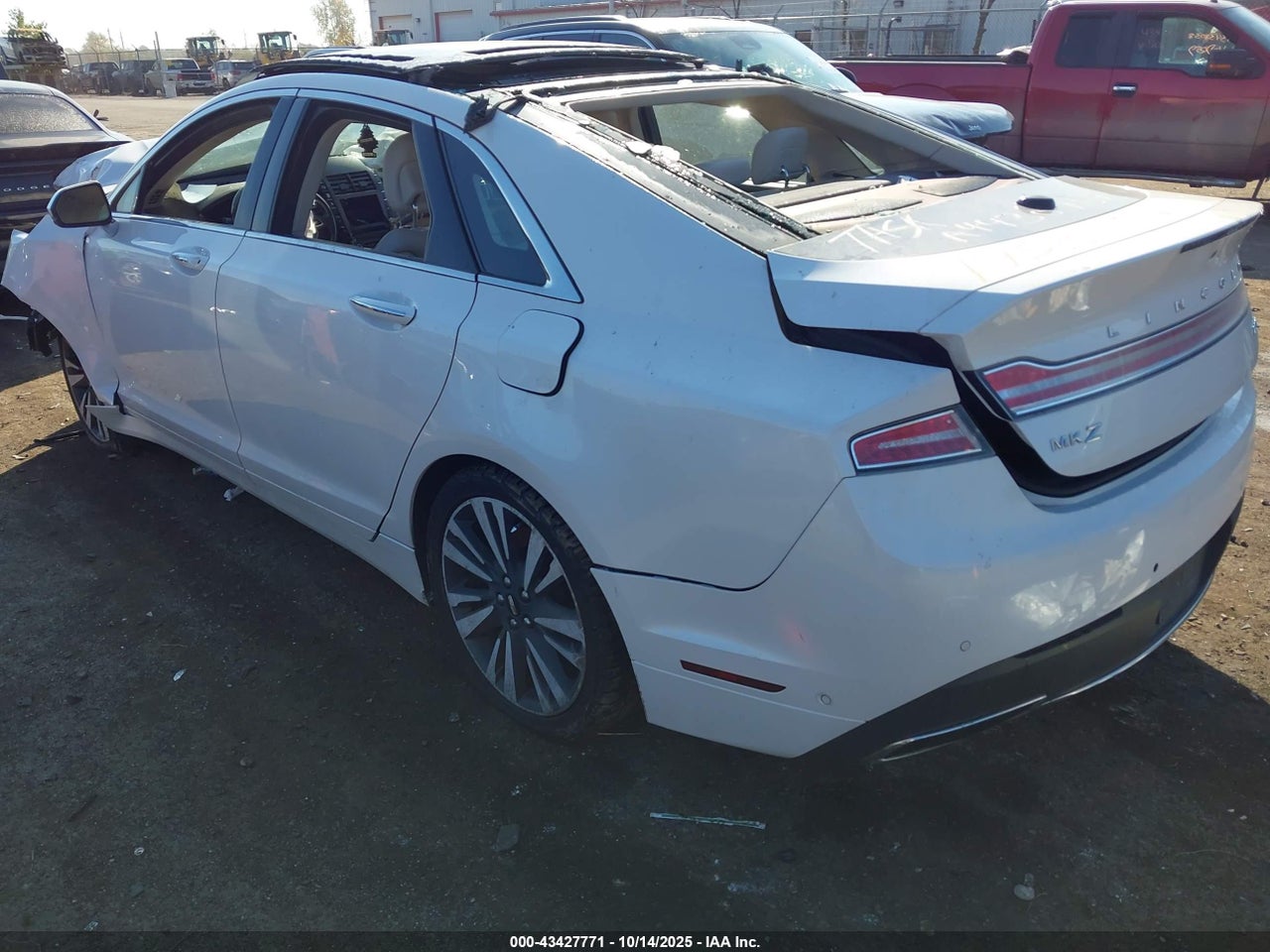 2017 LINCOLN MKZ RESERVE · 3/10