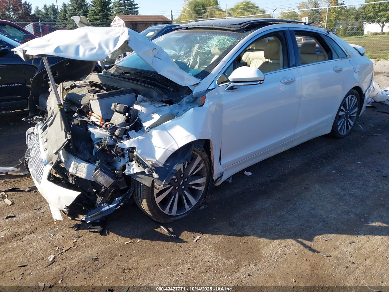 2017 LINCOLN MKZ RESERVE · 2/10
