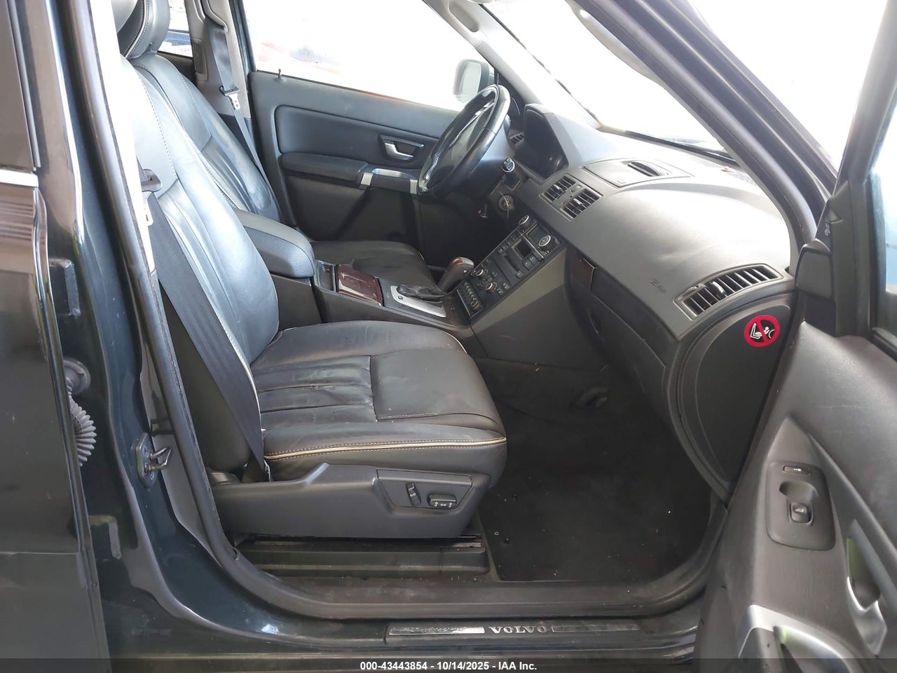 2013 VOLVO XC90 3.2/3.2 PLATINUM/3.2 PREMIER PLUS · 5/11