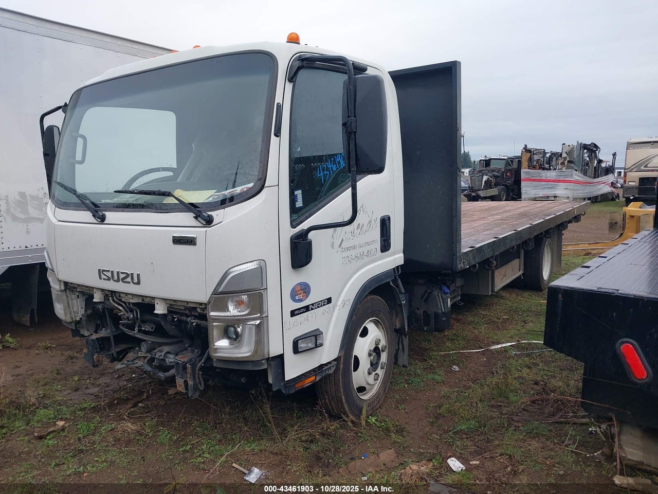 2023 ISUZU NRR · 2/4