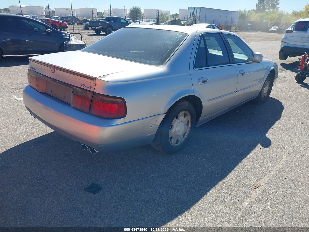 2000 CADILLAC SEVILLE SLS · 4/11