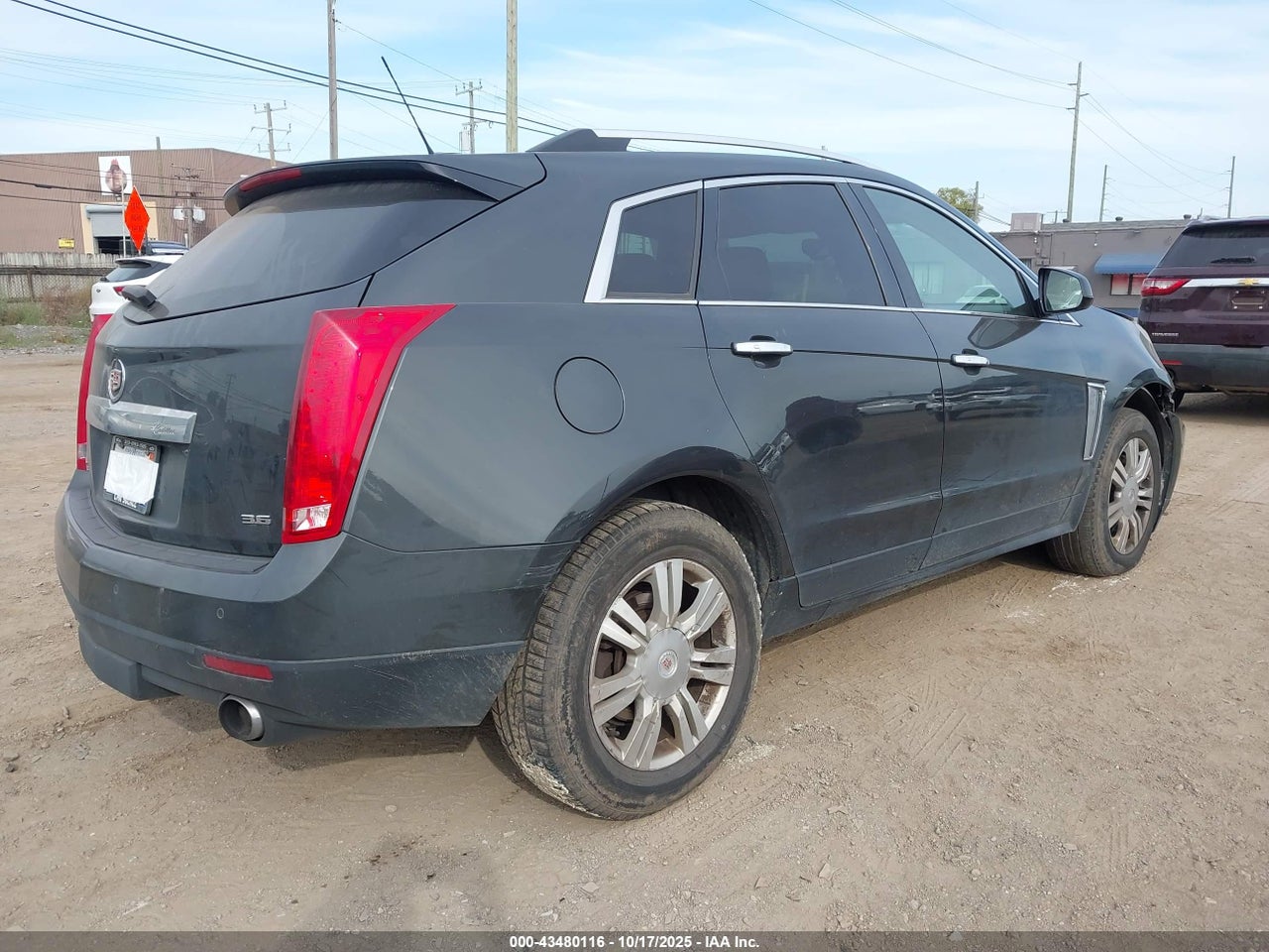 2016 CADILLAC SRX LUXURY COLLECTION · 4/11
