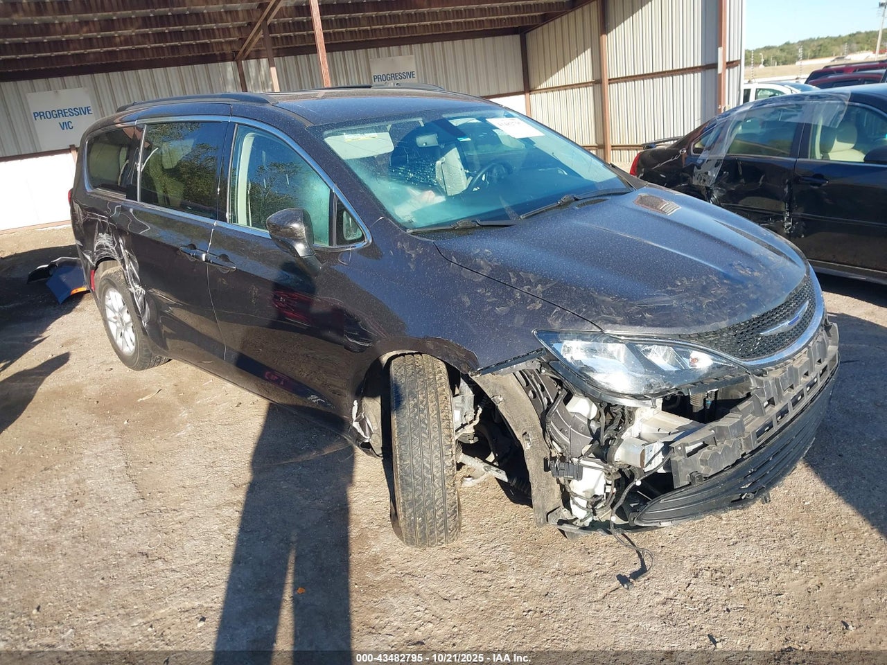 2C4RC1DG9LR****** · 2020 CHRYSLER VOYAGER LXI