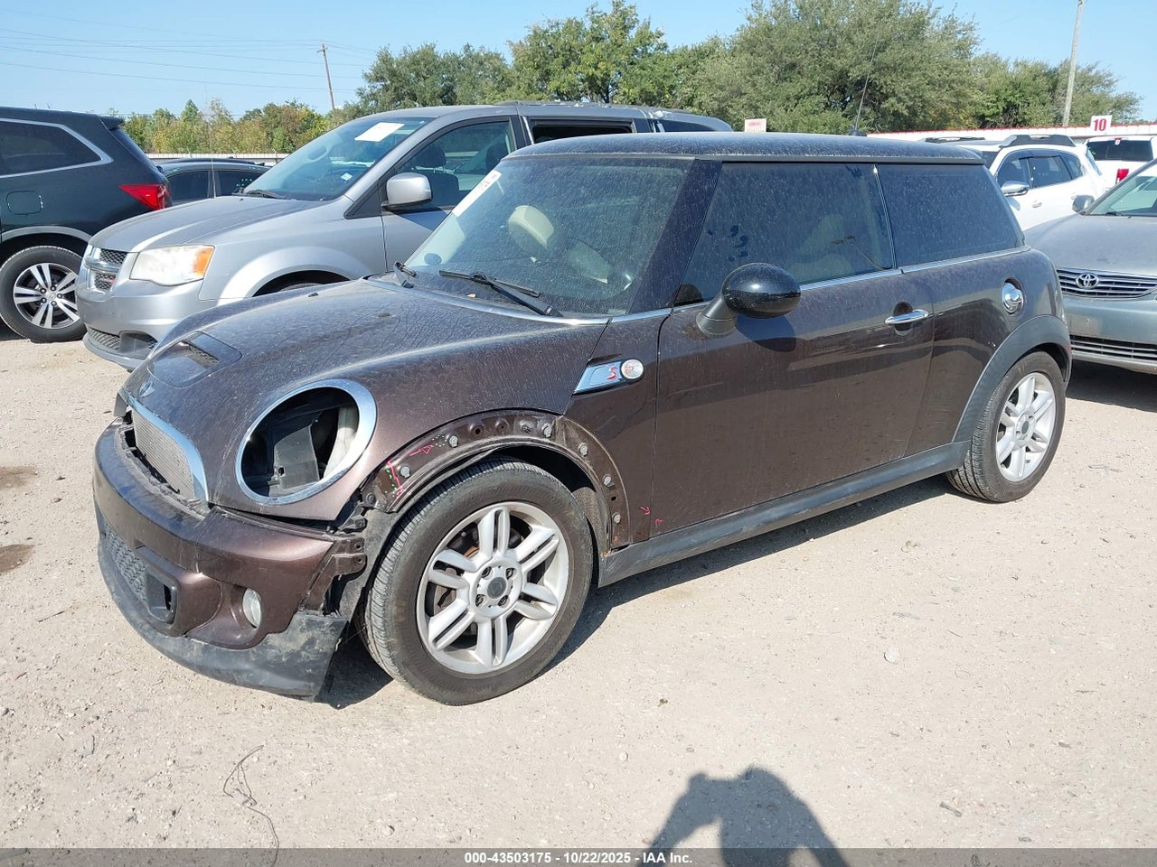 2012 MINI COOPER S · 2/11