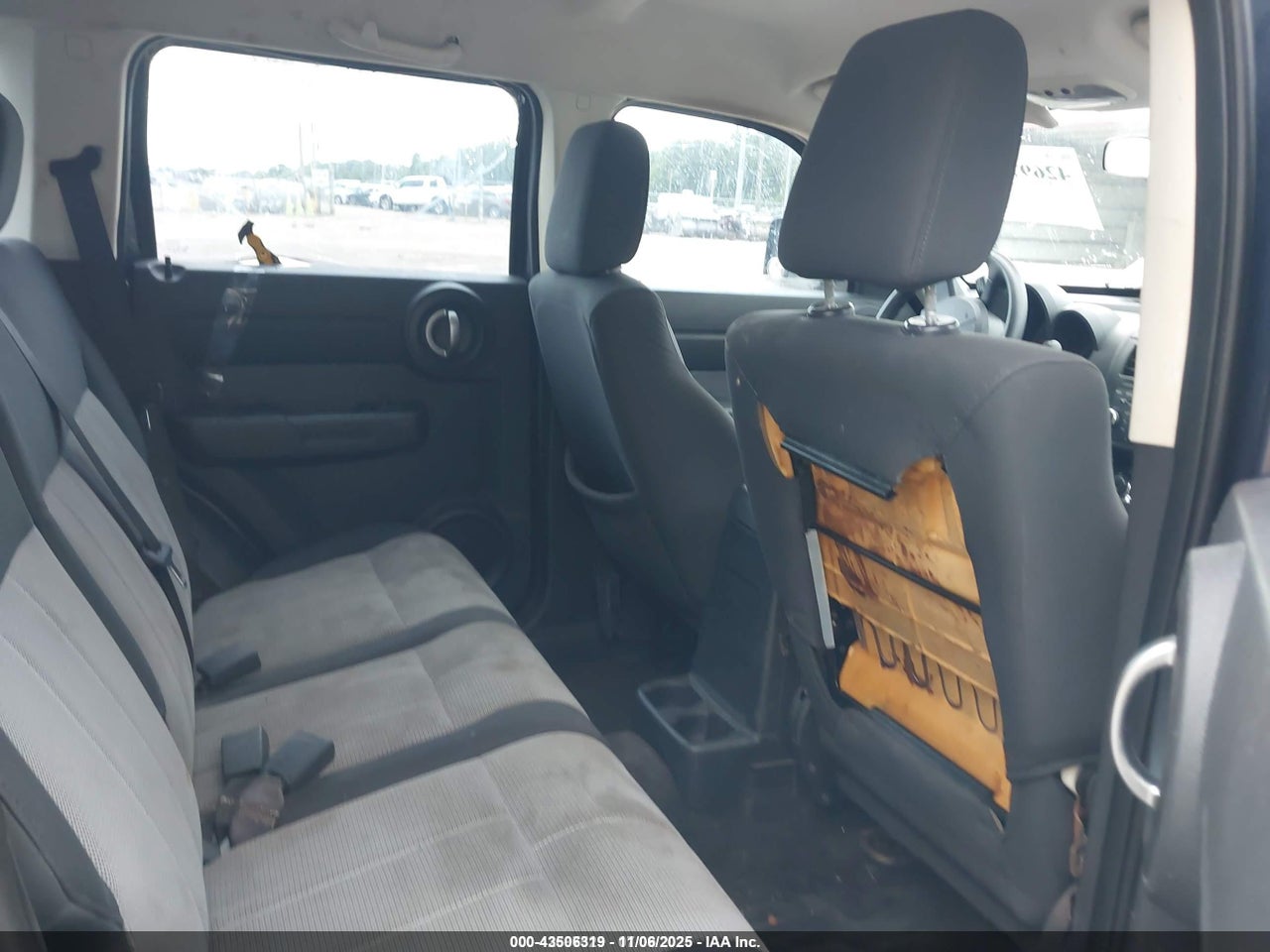 1D8GT28KX8W****** · 2008 DODGE NITRO SXT · 8/11