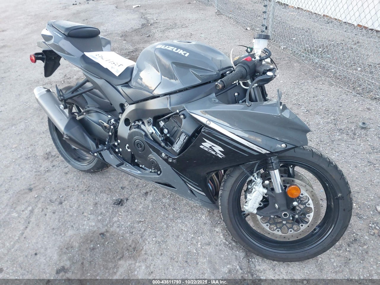 2025 SUZUKI GSX-R600