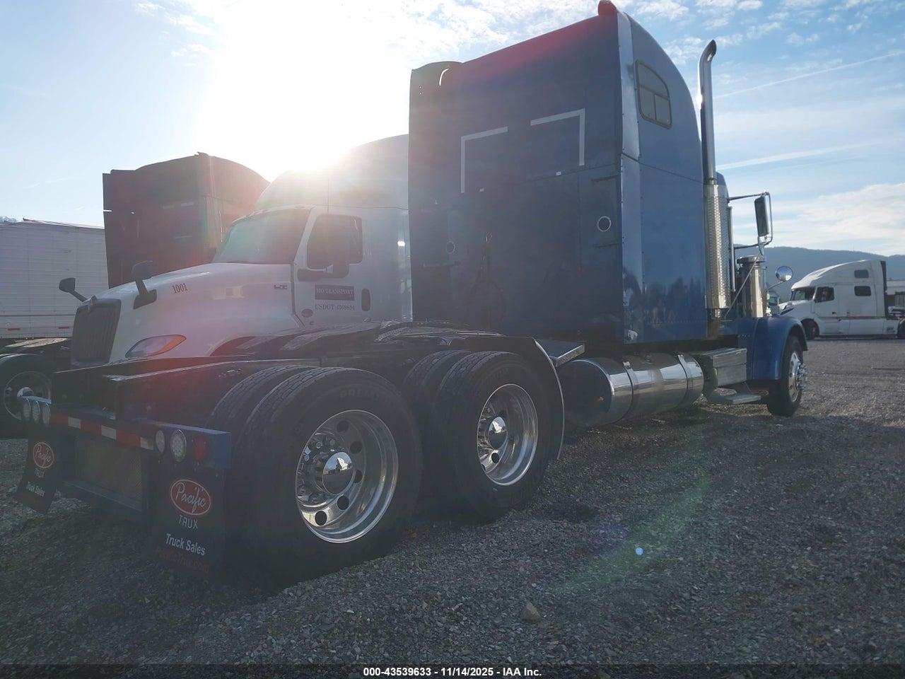 2000 FREIGHTLINER CONVENTIONAL FLD120 · 4/4