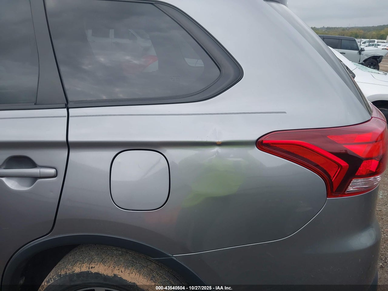 2019 MITSUBISHI OUTLANDER ES · 6/11