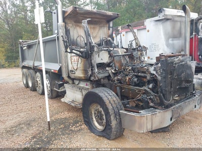 2017 PETERBILT 567