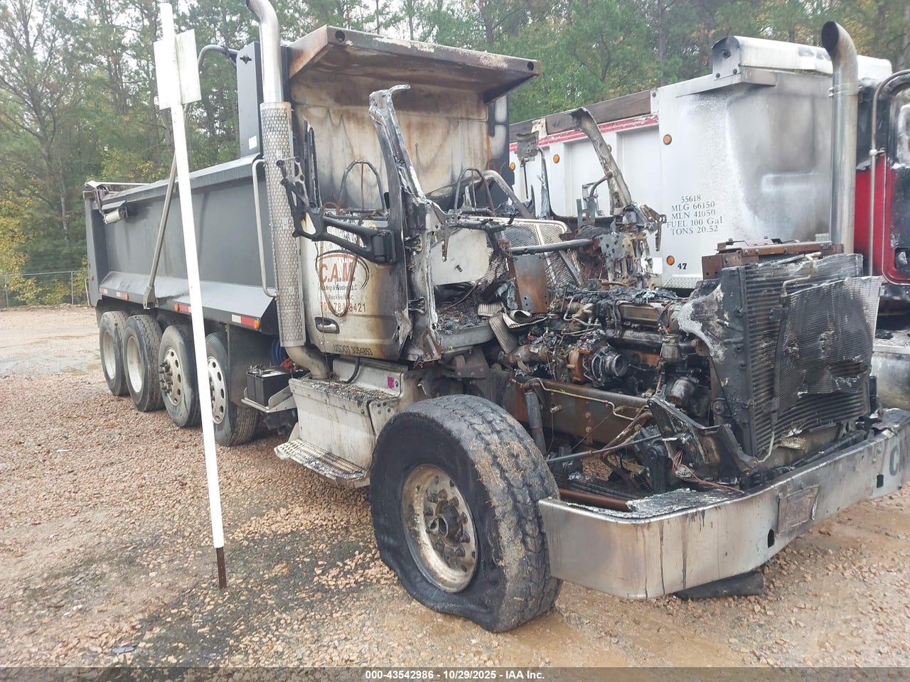 2017 PETERBILT 567