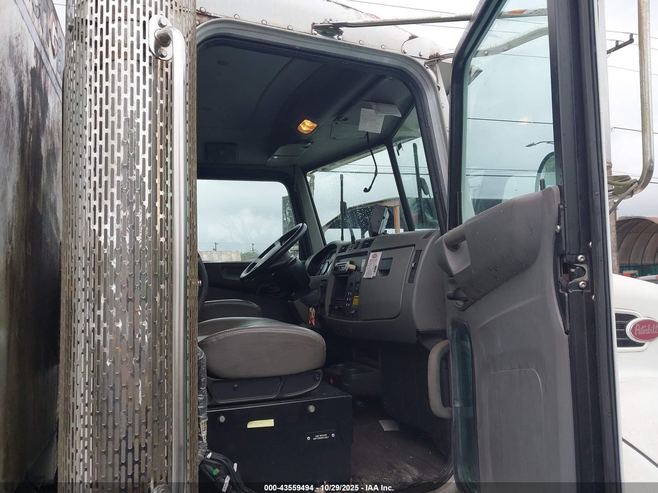 2014 PETERBILT 337 · 5/11