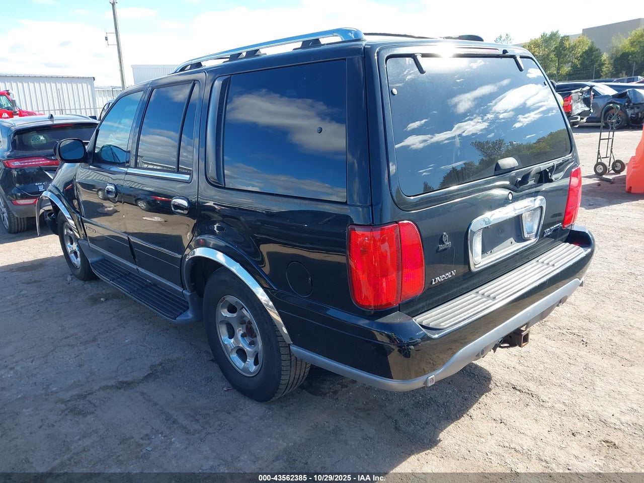 2001 LINCOLN NAVIGATOR · 3/11