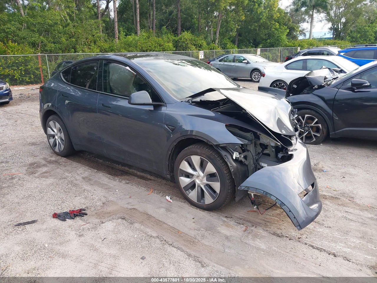 7SAYGDEE2PA****** · 2023 TESLA MODEL Y AWD/LONG RANGE DUAL MOTOR ALL-WHEEL DRIVE