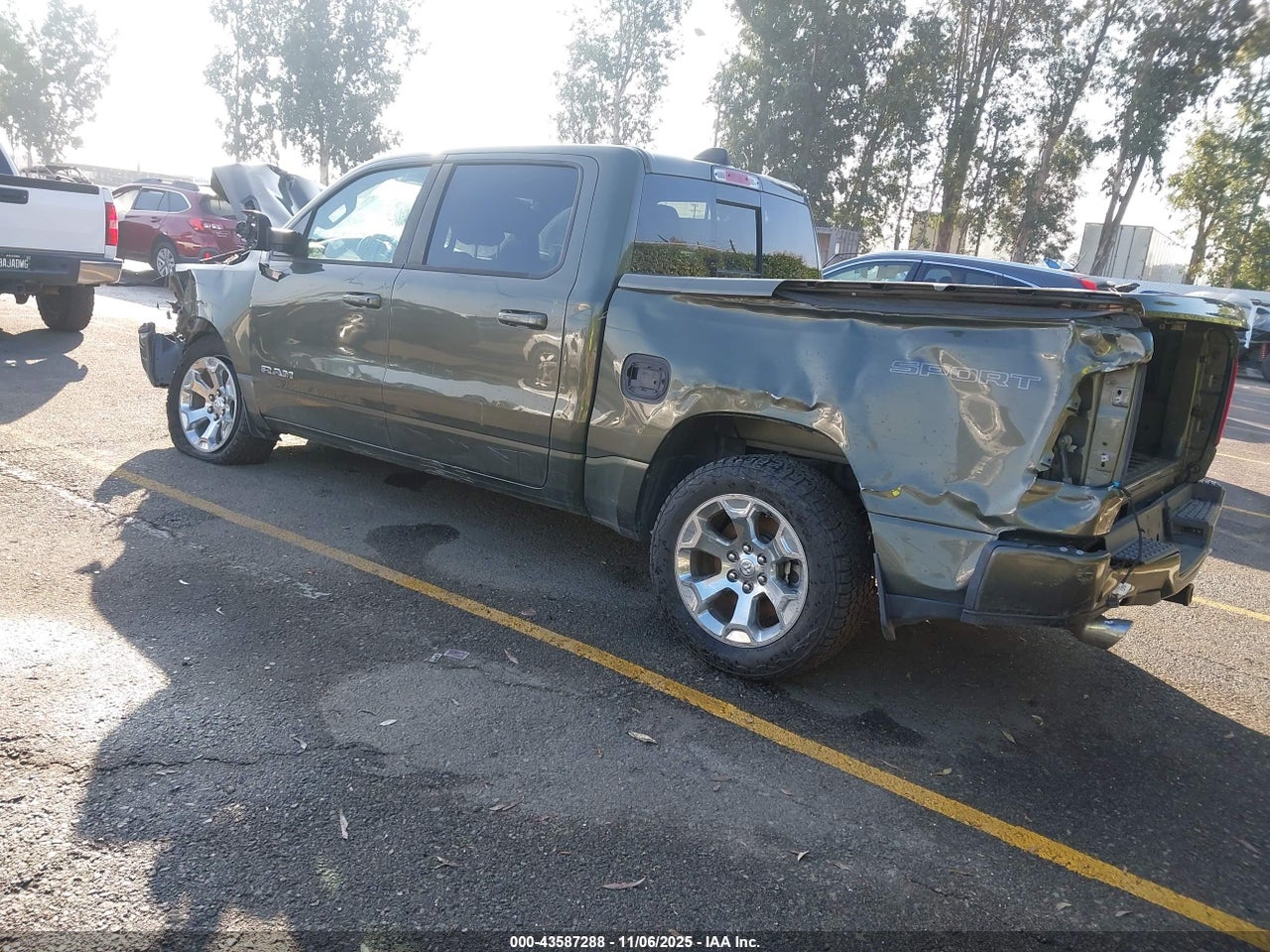 2021 RAM 1500 BIG HORN  4X4 5'7 BOX · 3/11