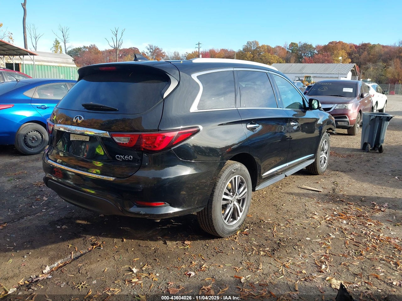2017 INFINITI QX60 · 4/11