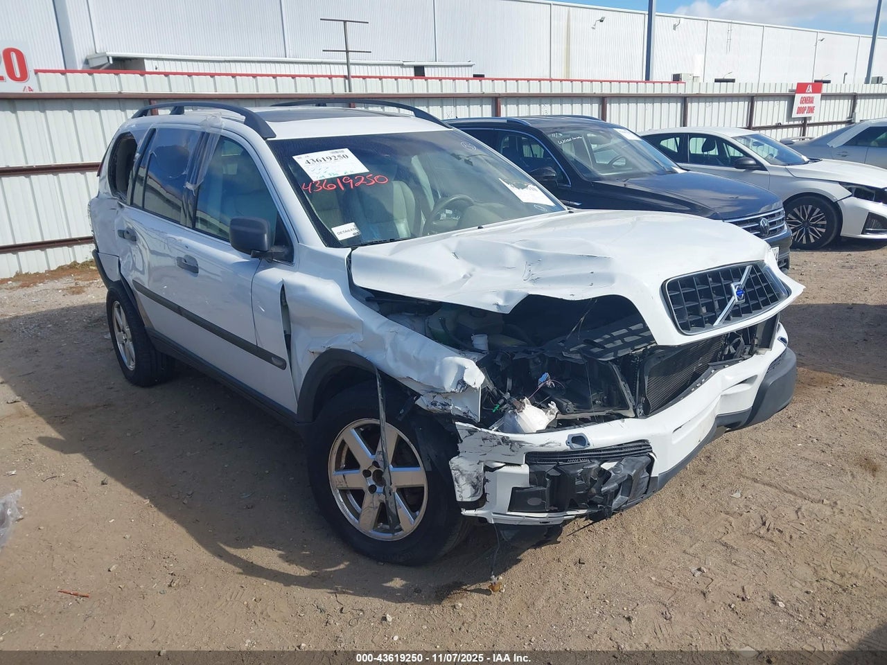 YV1CZ59H441****** · 2004 VOLVO XC90 2.5T AWD