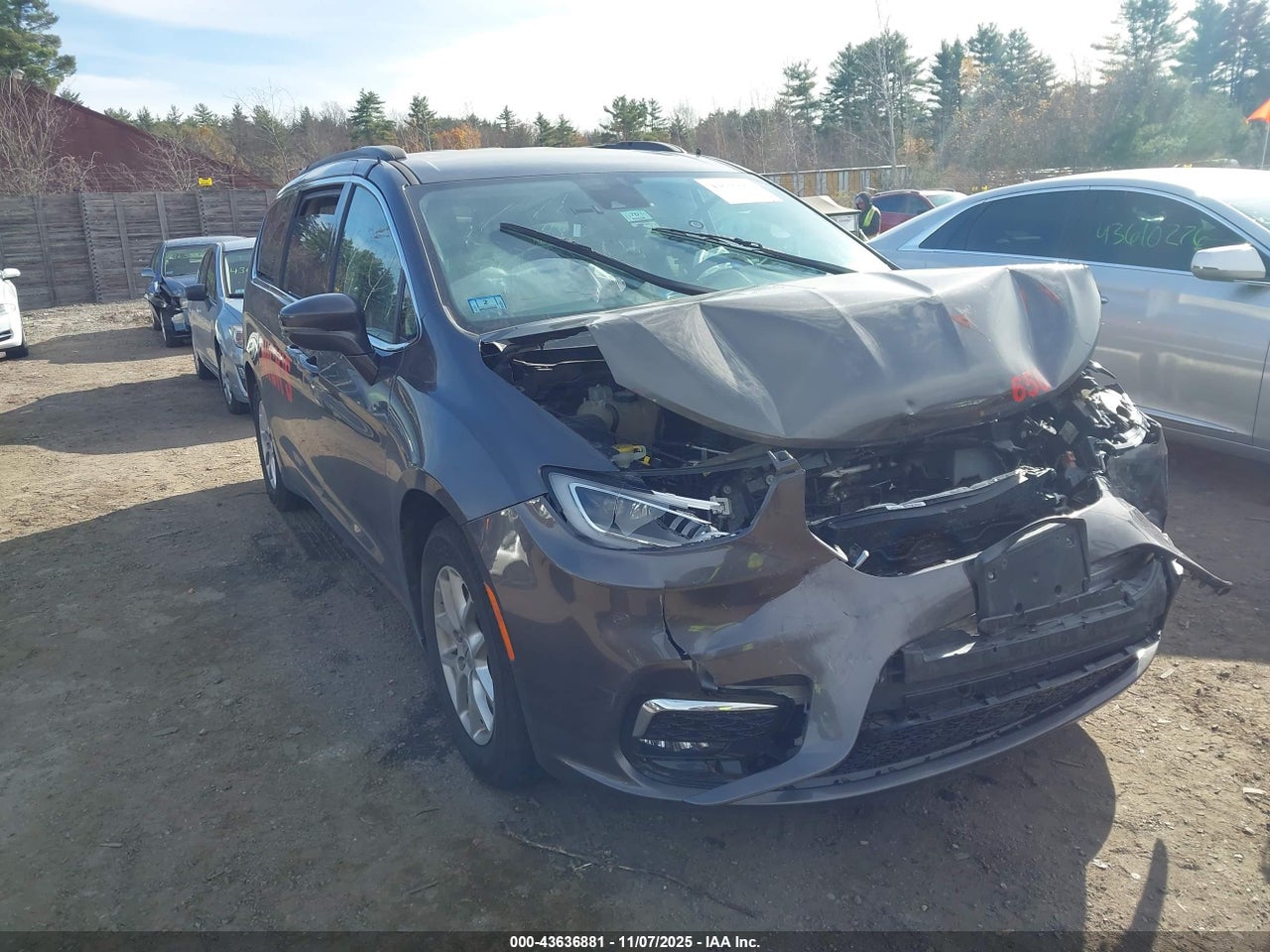 2C4RC1BG1NR****** · 2022 CHRYSLER PACIFICA TOURING L