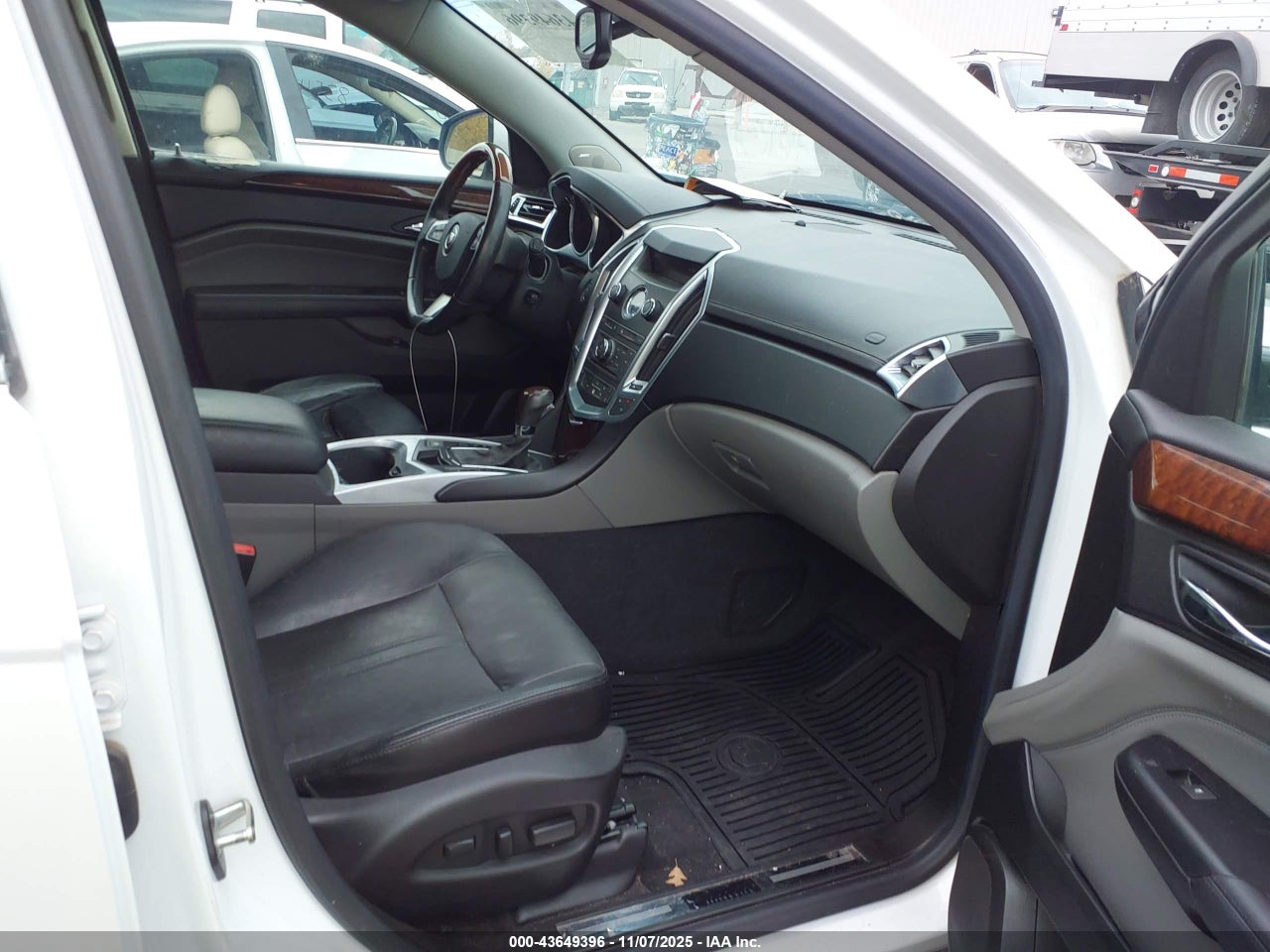 2010 CADILLAC SRX LUXURY COLLECTION · 5/11