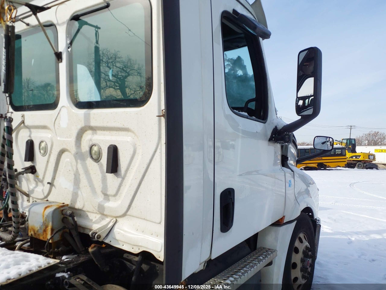 2020 FREIGHTLINER NEW CASCADIA 126 · 4/4