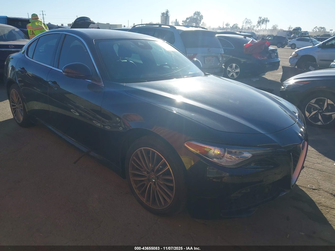 ZARFAECN0H7****** · 2017 ALFA ROMEO GIULIA TI RWD