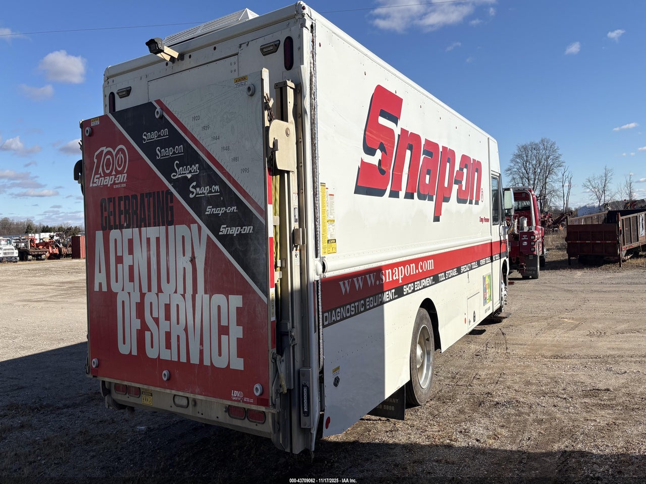 2020 FREIGHTLINER MT55 · 4/5