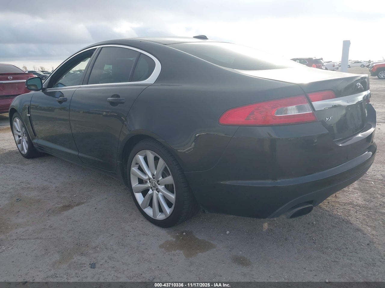 2011 JAGUAR XF PREMIUM · 3/11