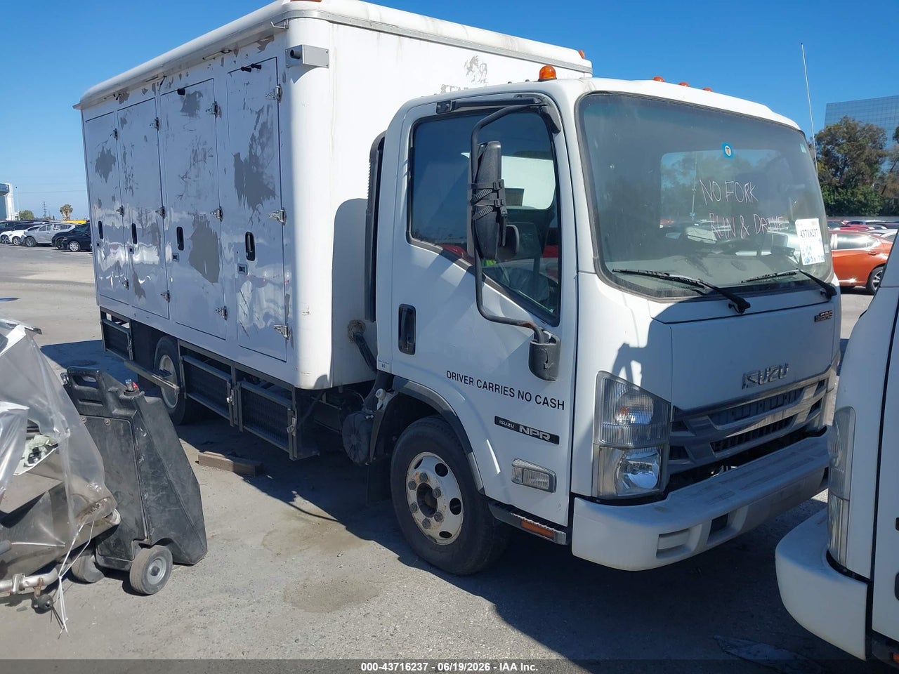 54DB4W1B8GS****** · 2016 ISUZU NPR GAS REG