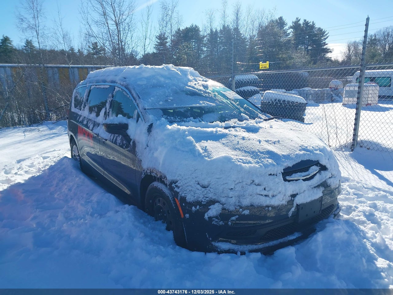 2C4RC1DG9MR****** · 2021 CHRYSLER VOYAGER LXI