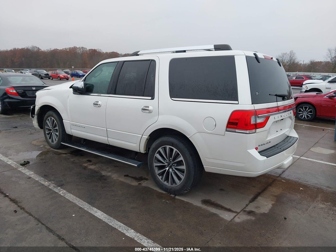 2017 LINCOLN NAVIGATOR SELECT · 3/11