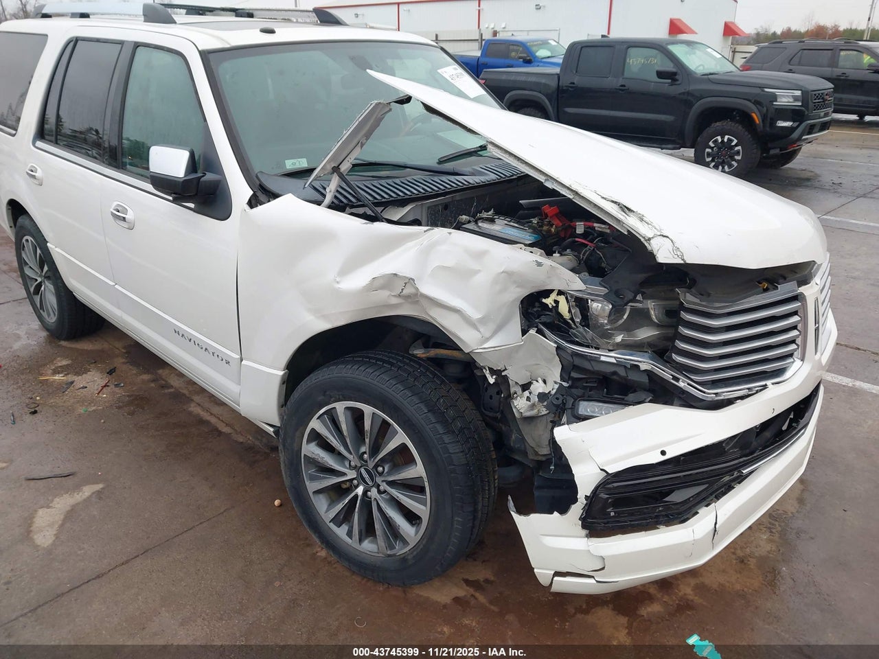 2017 LINCOLN NAVIGATOR SELECT · 6/11
