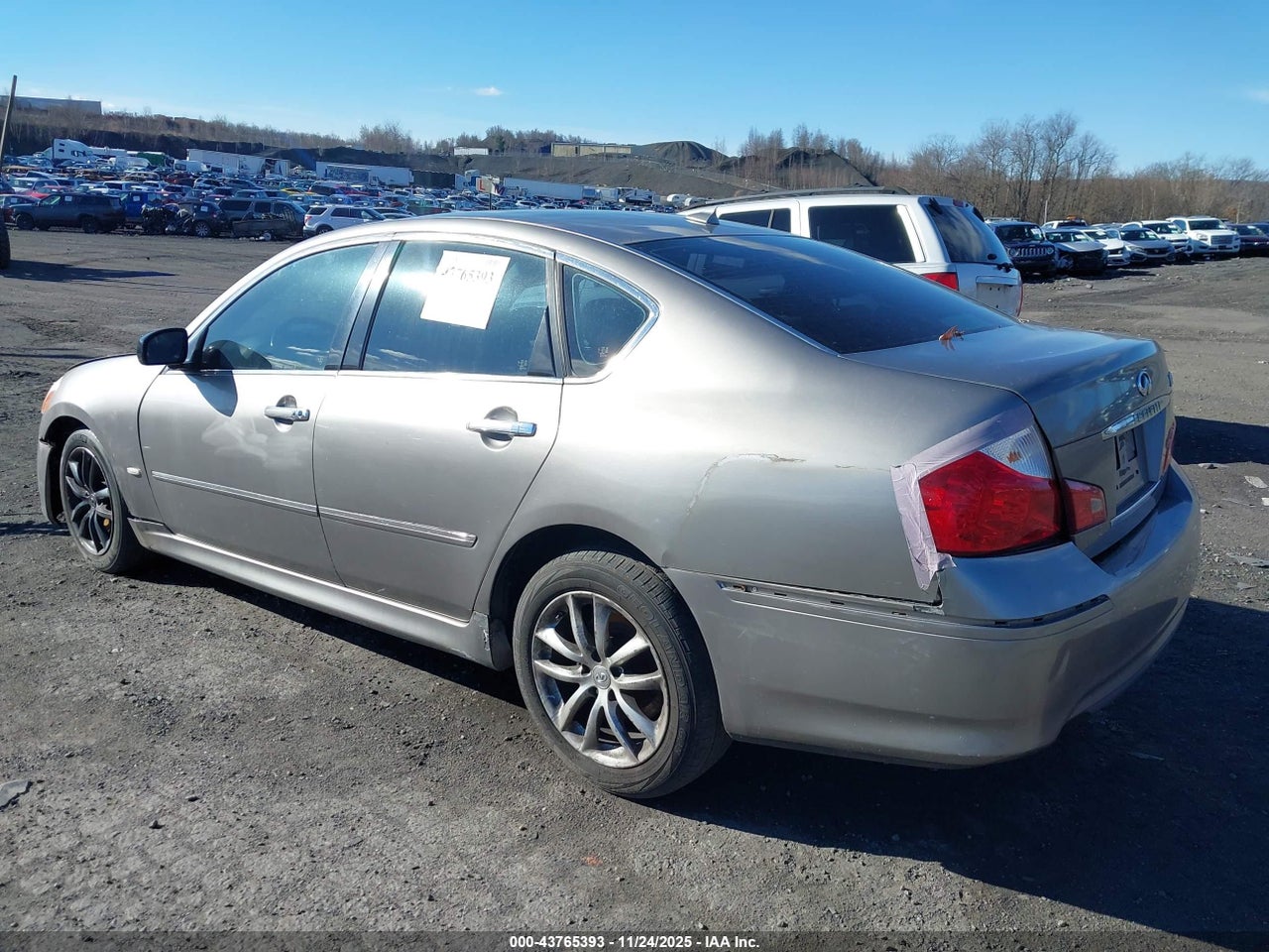 2010 INFINITI M35X · 3/11