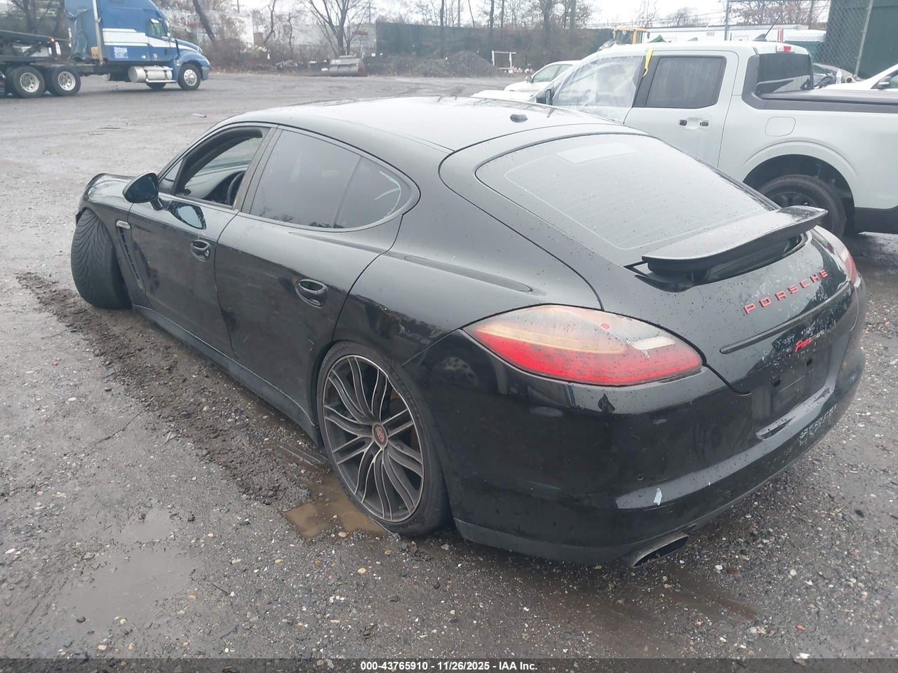 2011 PORSCHE PANAMERA 4 · 3/11